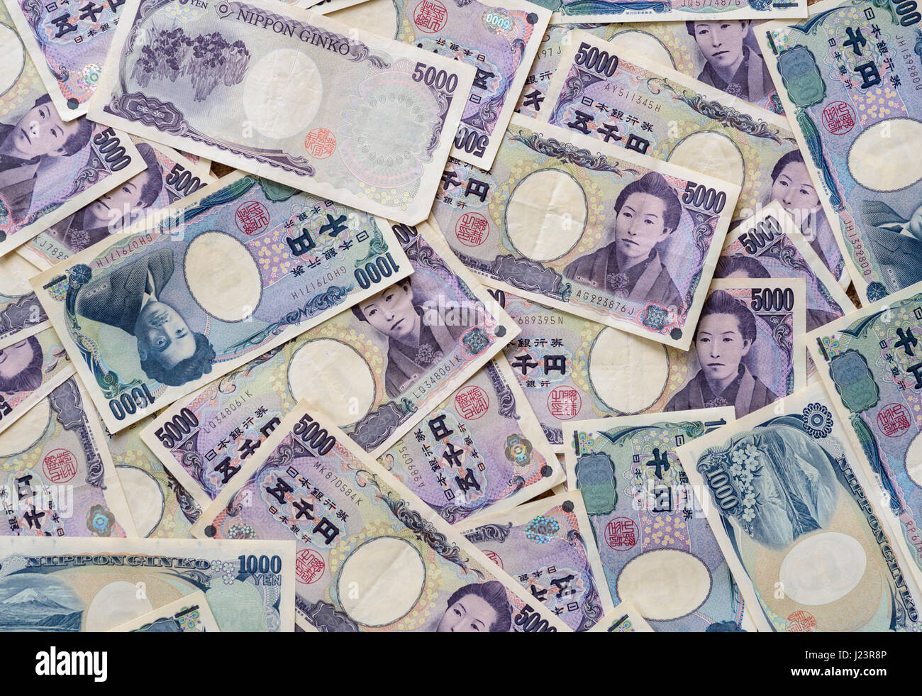 5000 und 1000 japanische Yen-Banknoten. Stockfoto