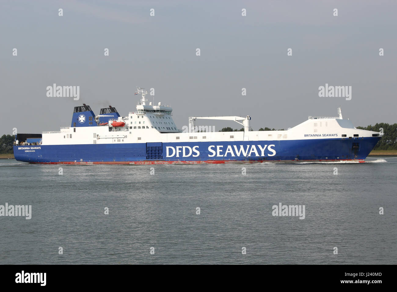 BRITANNIA SEAWAYS eingehende Rotterdam. DFDS Seaways ist eine große dänische Reederei Passagier und Frachtdienste in Nordeuropa tätig. Stockfoto