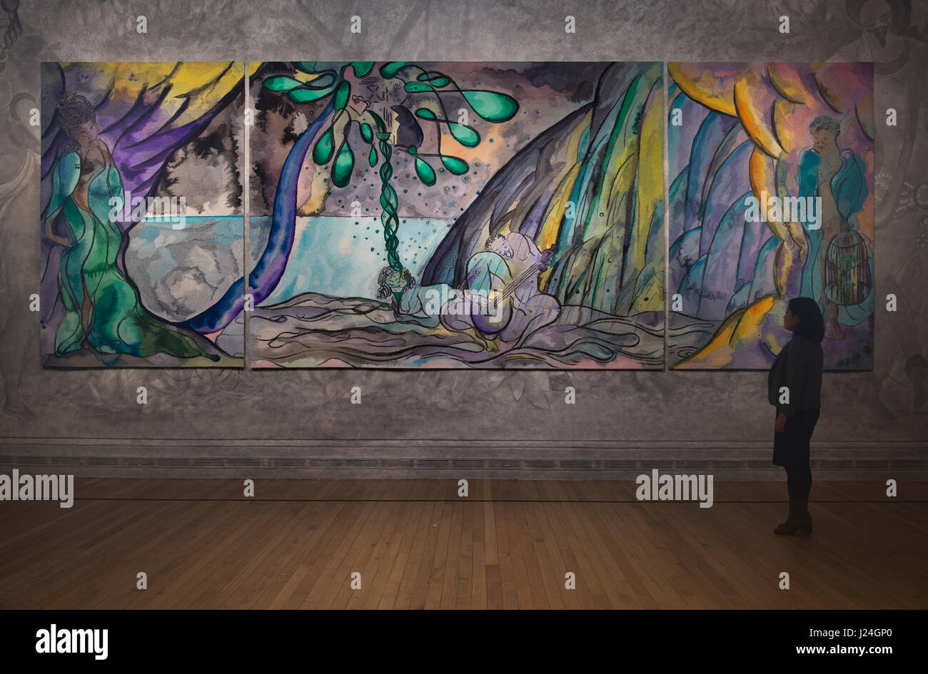 National Gallery, London, UK. 25. April 2017. Turner-Preisträger Chris Ofili CBE enthüllt eine neue Teppich, handgewebt von Dovecot Wandteppich Studio. Im Auftrag der Clothworkers Unternehmen, hat mit dem international renommierten Dovecot Wandteppich Studio Ofili zusammengearbeitet. Das Bild spiegelt Ofilis laufenden Zinsen in der klassischen Mythologie und die Geschichten, die Magie und die Farbe der Trinidad Landschaft, die er bewohnt. Mit Galerie Mitarbeiter gestellt. Bildnachweis: Malcolm Park/Alamy Live-Nachrichten. Stockfoto