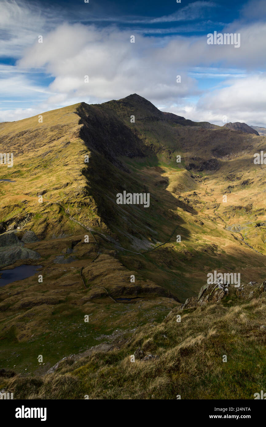 Snowdon und Y Lliwedd von Yr Aran, Snowdonia-Nationalpark, Wales Stockfoto