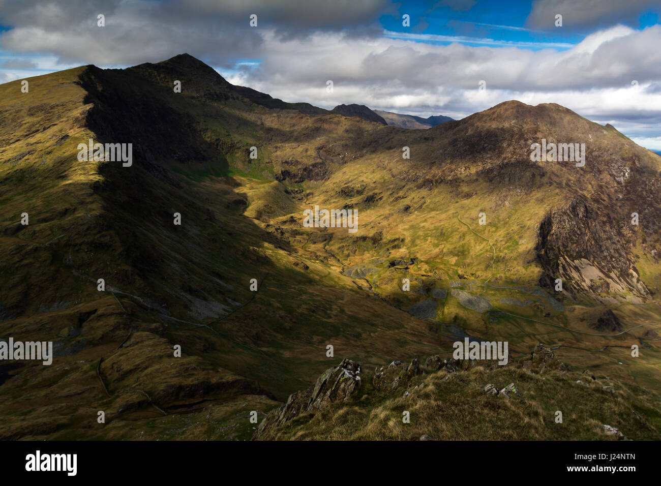 Snowdon und Y Lliwedd von Yr Aran, Snowdonia-Nationalpark, Wales Stockfoto