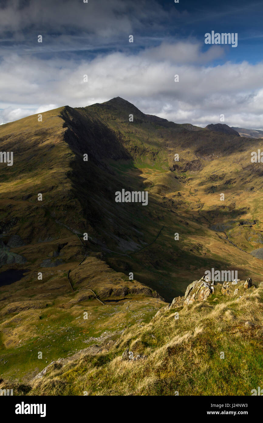 Snowdon und Y Lliwedd von Yr Aran, Snowdonia-Nationalpark, Wales Stockfoto