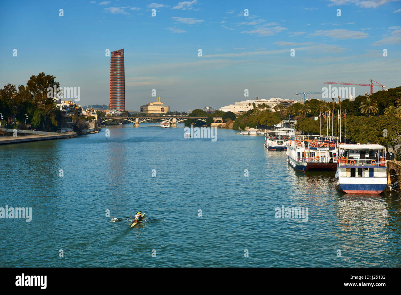Der Fluss Guadalquivir, Sevilla, Andalusien, Spanien, Europa Stockfoto