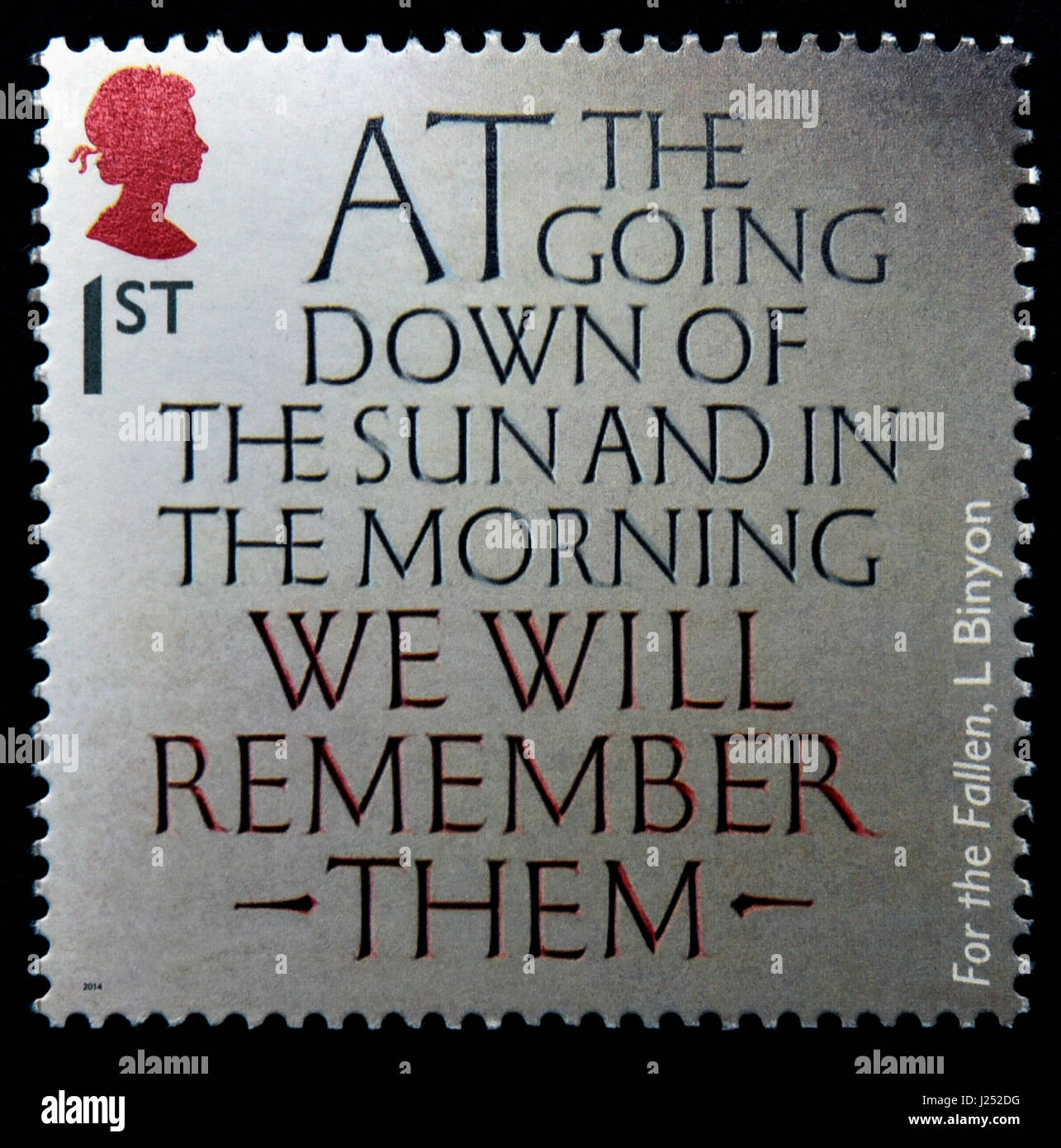 Briefmarke. Great Britain. Königin Elizabeth II. 2014. des ersten Weltkriegs 1914 Souvenirs. "Für die gefallenen Soldaten" von Laurence Binyon. Stockfoto