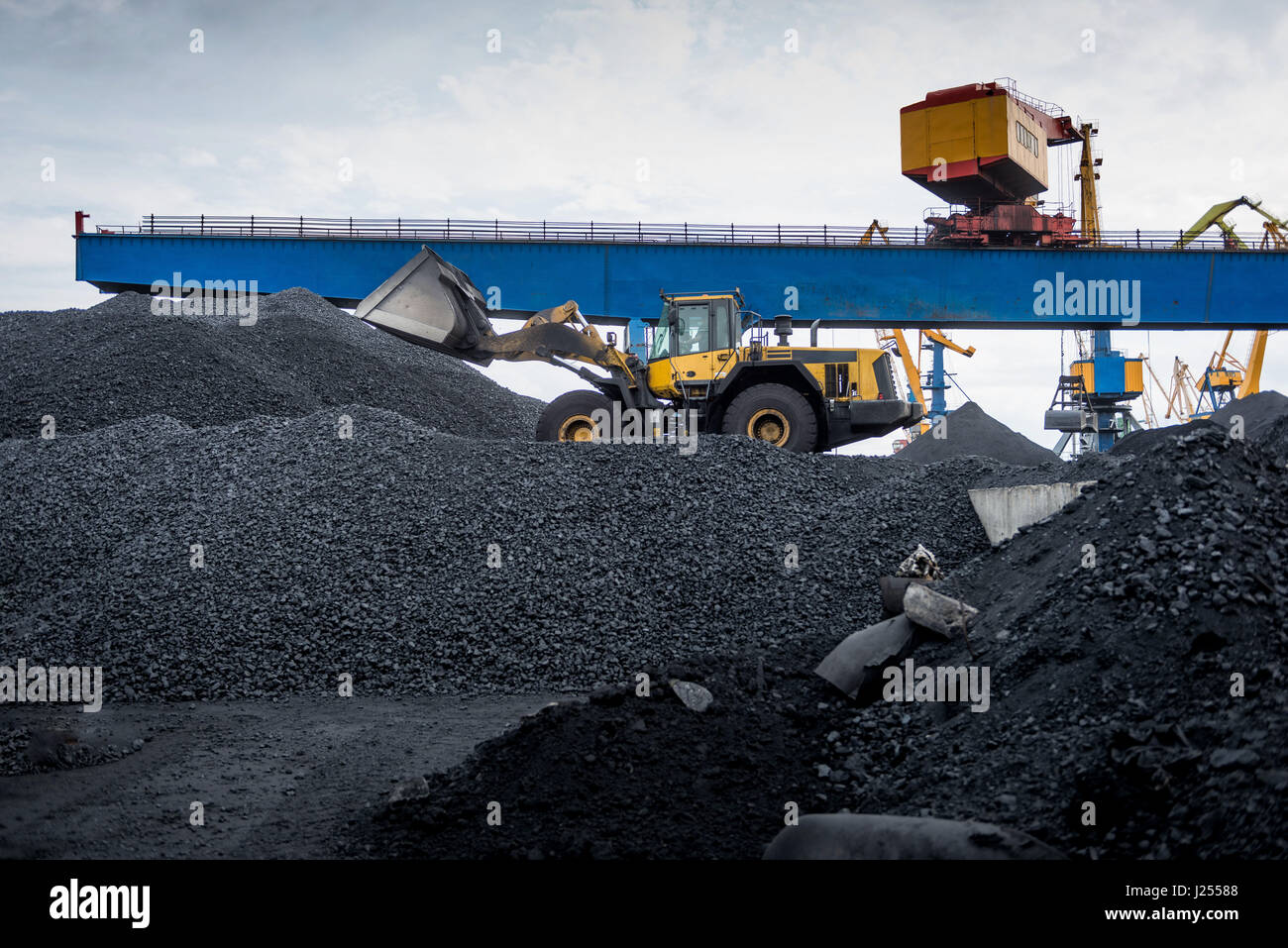 Arbeiten Sie im Hafen Kohle Umschlagterminal. Stockfoto