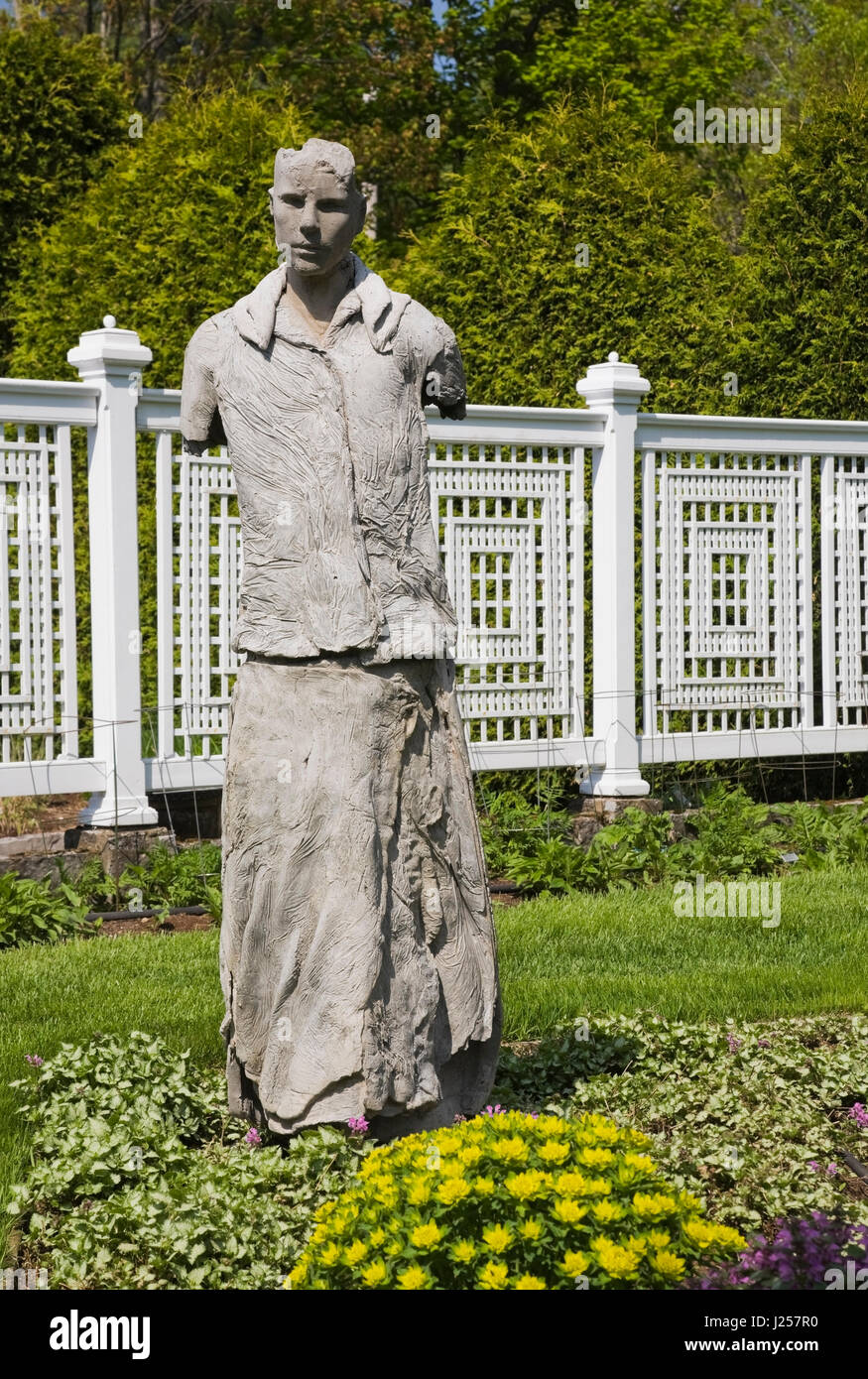 Beton Skulptur Von Mannliche Figur In Den Grenz Und Weissen