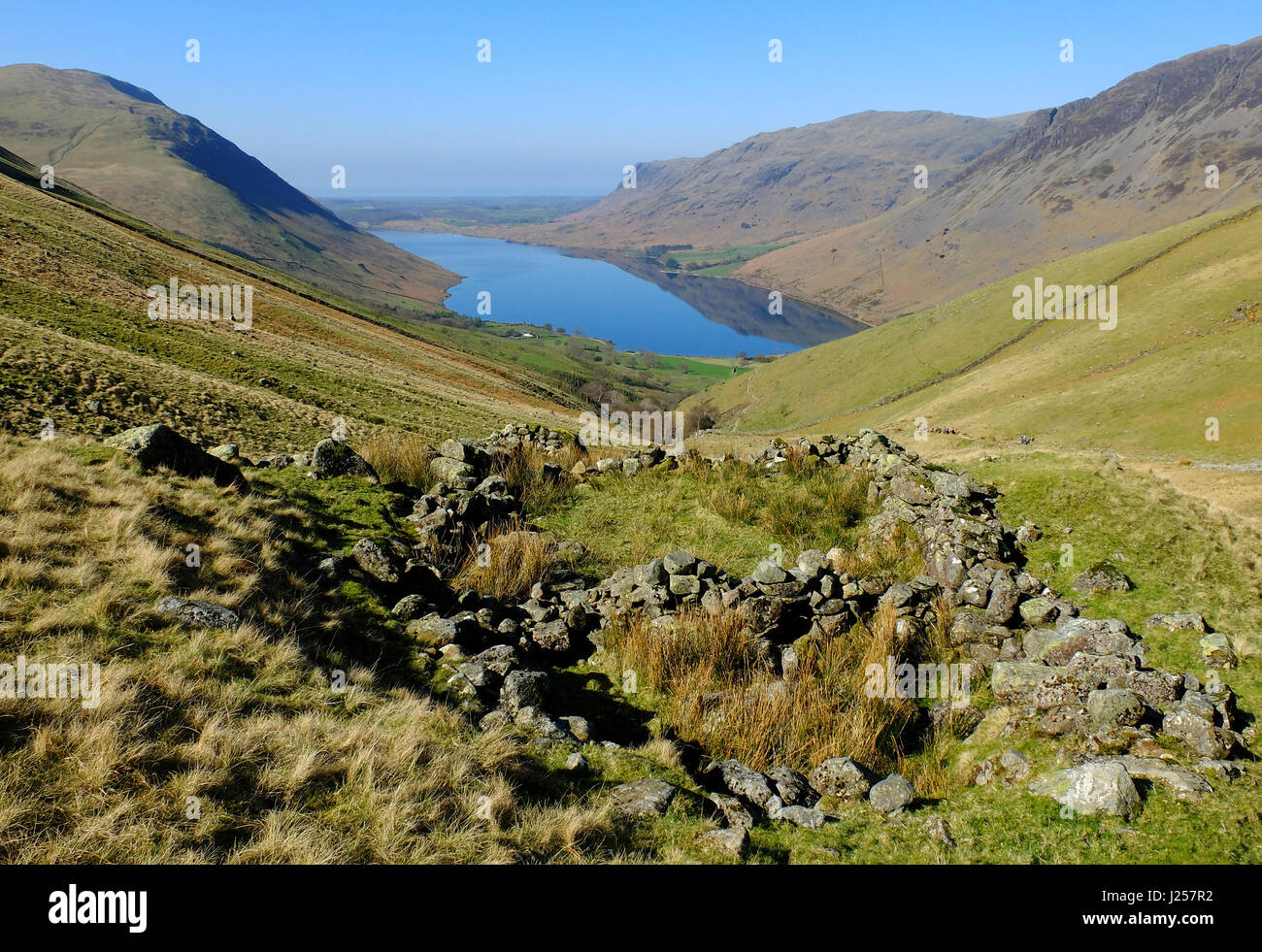 Wast Wasser (Wastwater) im englischen Lake District, Cumbria, UK, Ausgangspunkt für Wanderungen zum höchsten Berg Scafell Pike, England. Stockfoto