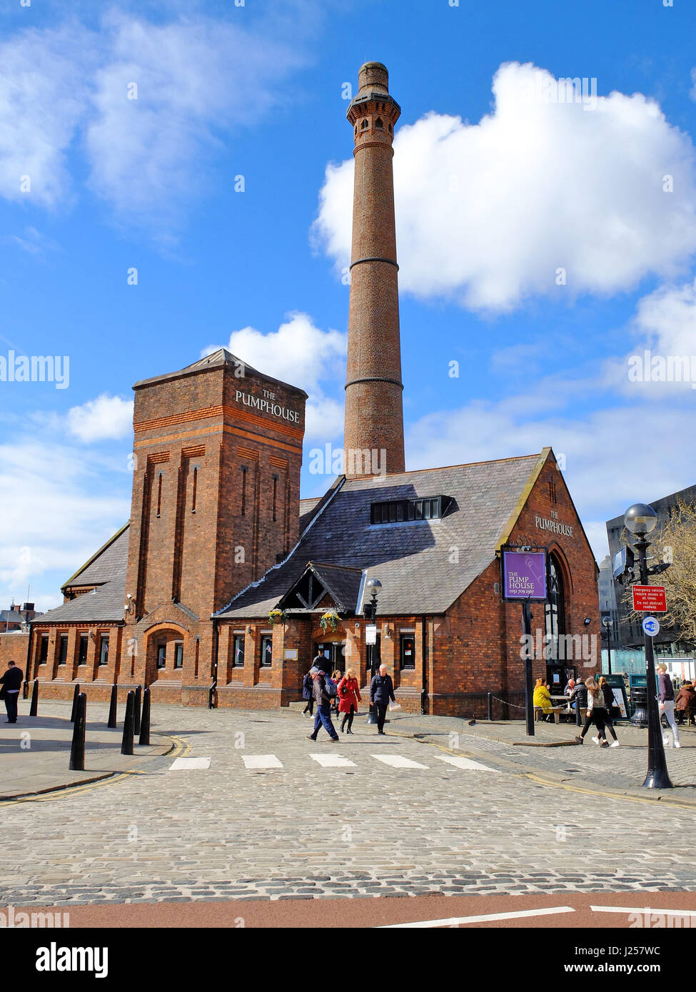 Das Restaurant Pumphouse, Albert Dock, Liverpool, Merseyside Stockfoto