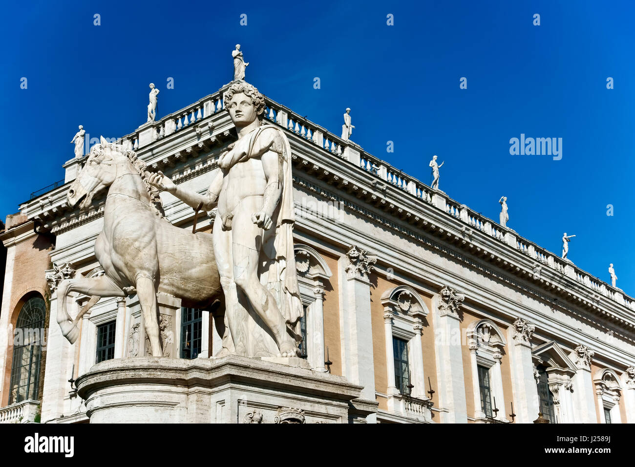 Marmorstatue Skulptur von Dioscurus Castor. Rathaushaus des Kapitols von Rom. Kapitolshügel, Campidoglio. Roma, Latium, Italien, Europa, EU. Stockfoto