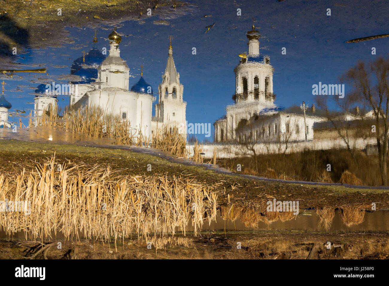 die Reflexion der Kathedrale der Gott liebende Ikone der Muttergottes Stockfoto