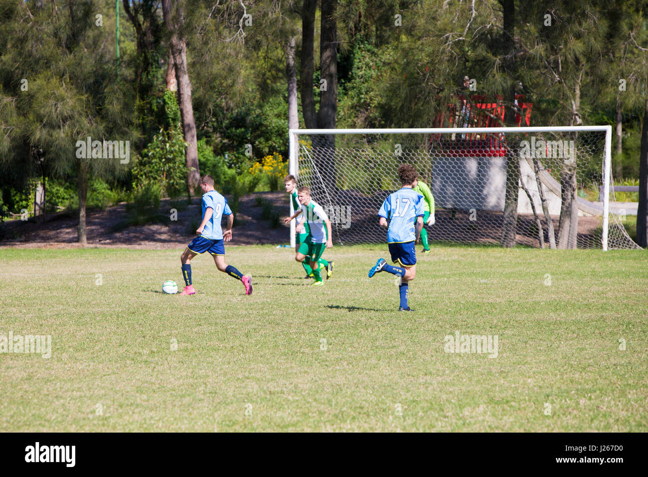 Herren-Fußball-Fußball-Spiel in Sydney Australia, Teil der Manly Warringah Football League gespielt Stockfoto