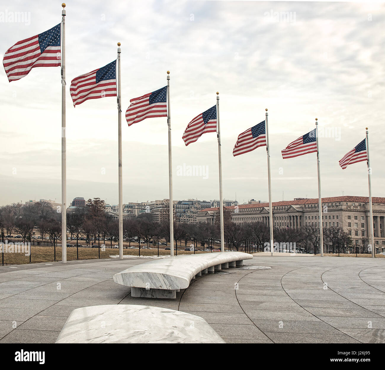 Fahnen auf das Washington Monument Stockfoto