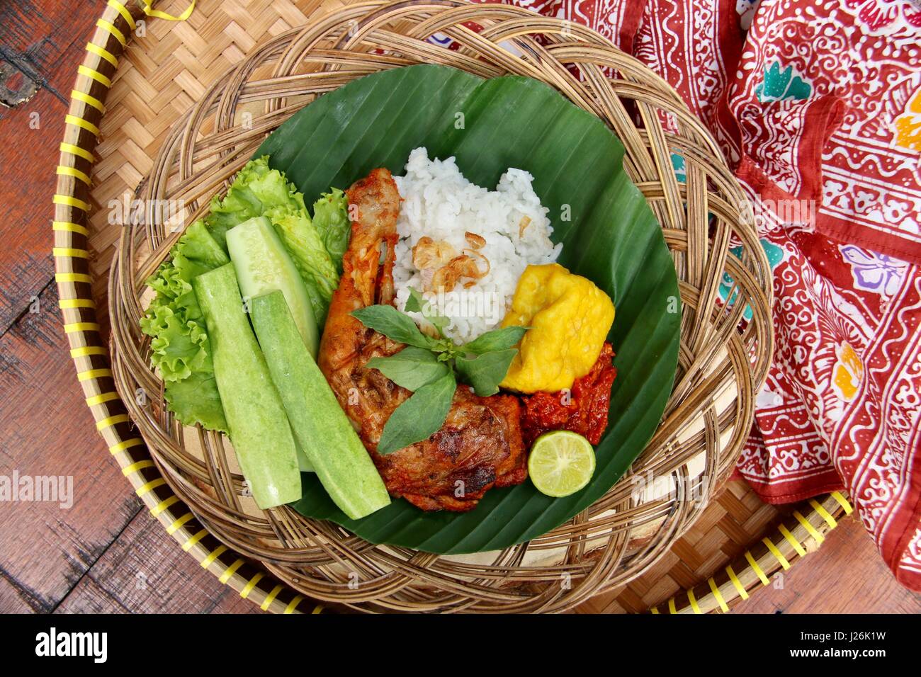 Ayam Bakar, indonesische Char grilled Chicken Stockfoto