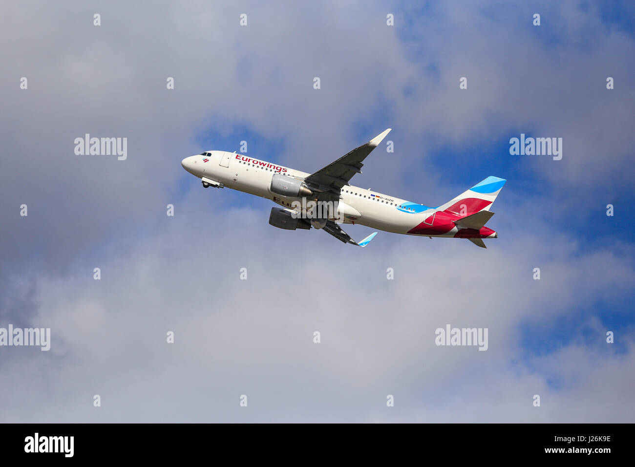 Eurowings Flugzeug während des Fluges, Düsseldorf-International Flughafen, Düsseldorf, Nordrhein-Westfalen, Deutschland Stockfoto