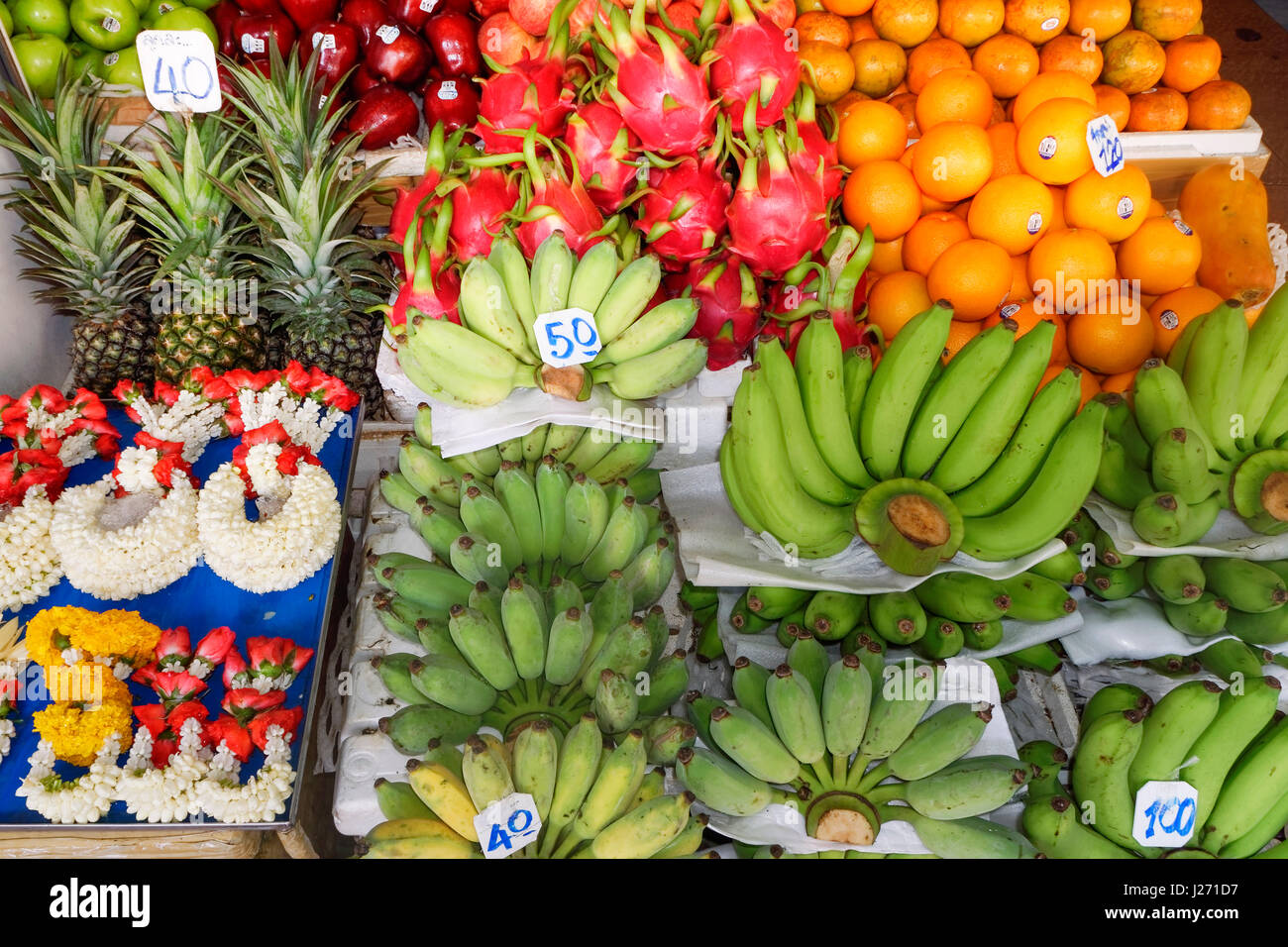 Tropische Früchte auf einem Markt in Bangkok, Thailand Stockfoto