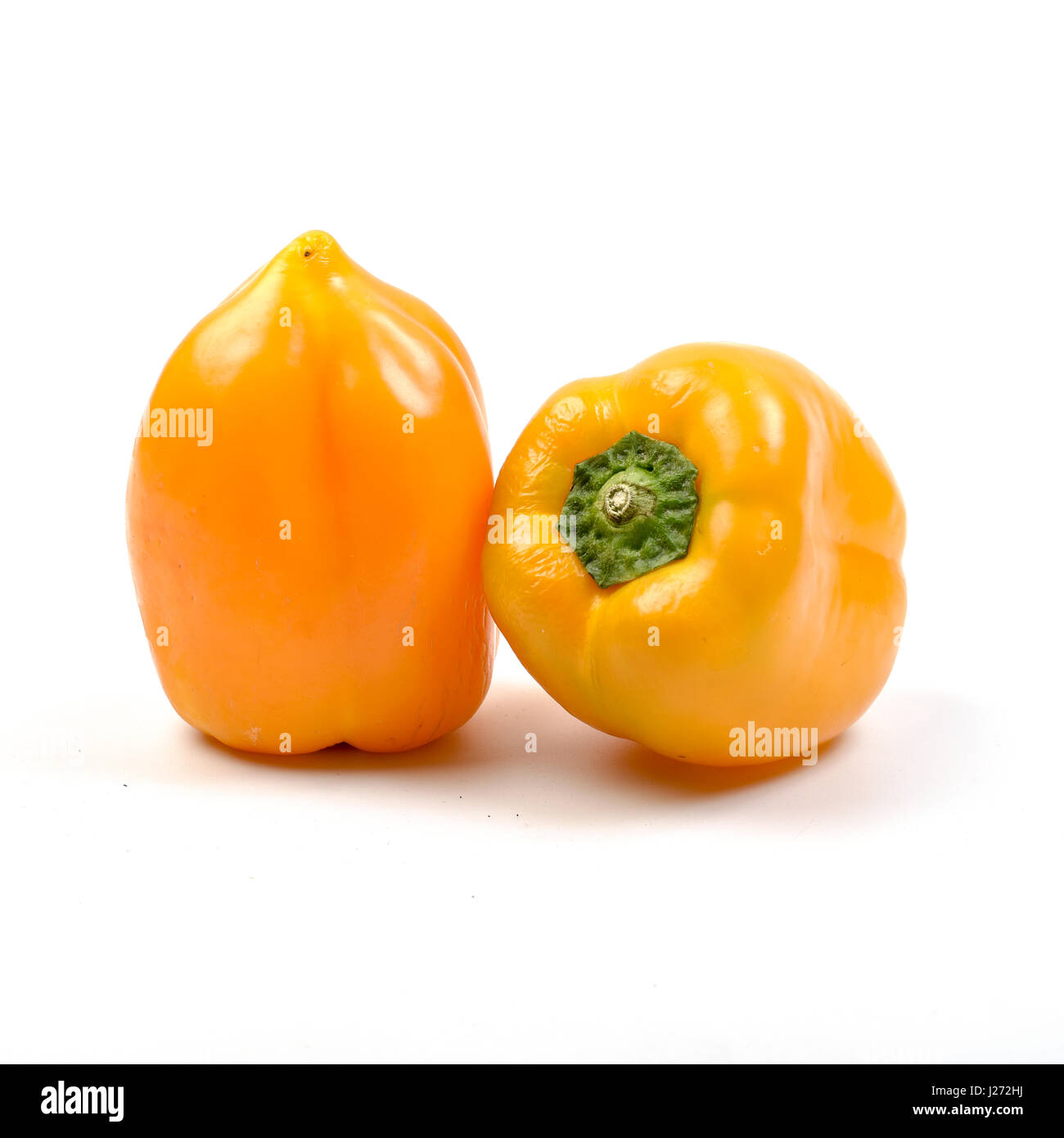 Frisch und Bio gelbe Paprika auf weißem Hintergrund Stockfoto