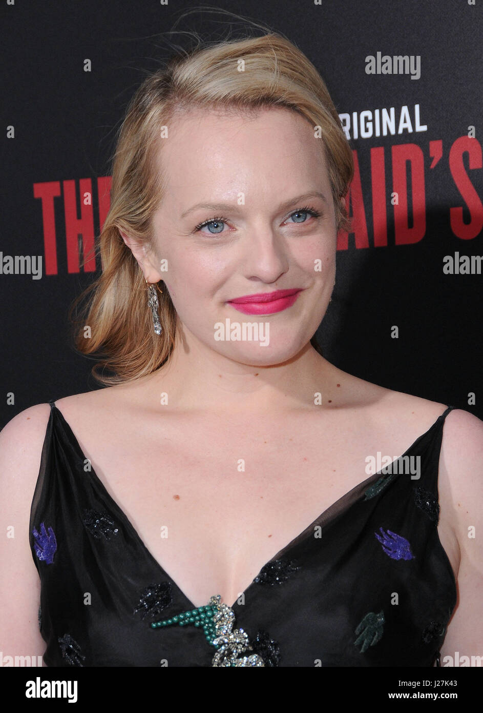 Hollywood, CA, USA. 25. April 2017. 25. April 2017 - Hollywood, Kalifornien - Elizabeth Moss. Los Angeles-Premiere von Hulu '' The Handmaid es Tale'' ArcLight Hollywood in Hollywood statt. Bildnachweis: Birdie Thompson/AdMedia Credit: Birdie Thompson/AdMedia/ZUMA Draht/Alamy Live-Nachrichten Stockfoto
