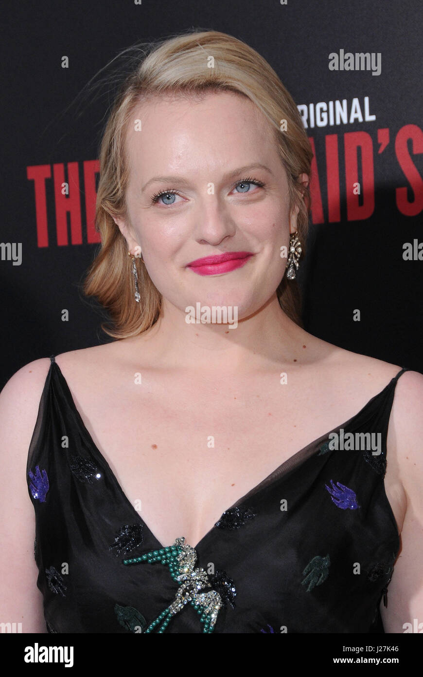 Hollywood, CA, USA. 25. April 2017. 25. April 2017 - Hollywood, Kalifornien - Elizabeth Moss. Los Angeles-Premiere von Hulu '' The Handmaid es Tale'' ArcLight Hollywood in Hollywood statt. Bildnachweis: Birdie Thompson/AdMedia Credit: Birdie Thompson/AdMedia/ZUMA Draht/Alamy Live-Nachrichten Stockfoto