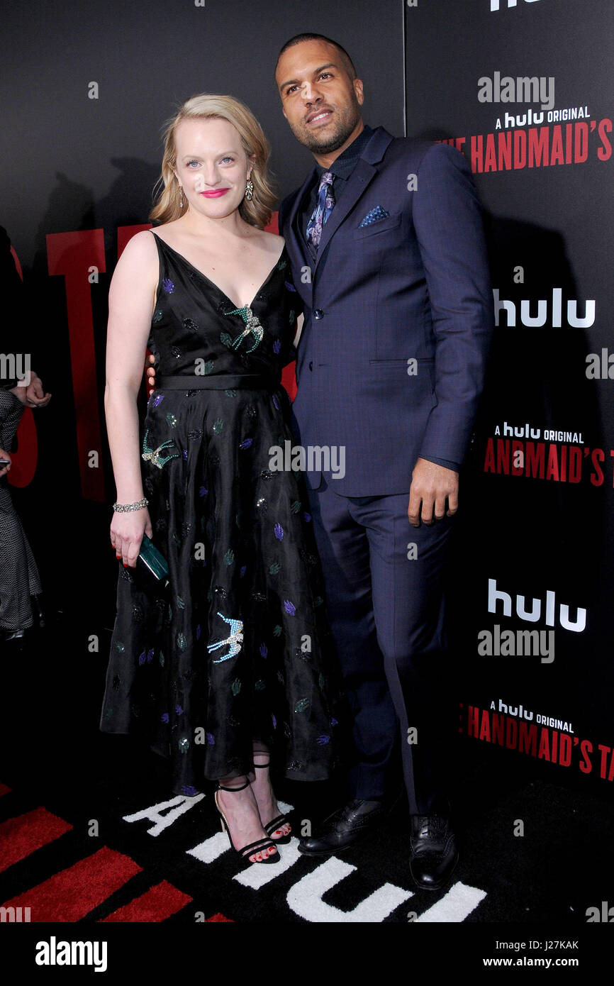 Hollywood, CA, USA. 25. April 2017. 25. April 2017 - Hollywood, Kalifornien - Elizabeth Moss, O-T Fagbenle. Los Angeles-Premiere von Hulu '' The Handmaid es Tale'' ArcLight Hollywood in Hollywood statt. Bildnachweis: Birdie Thompson/AdMedia Credit: Birdie Thompson/AdMedia/ZUMA Draht/Alamy Live-Nachrichten Stockfoto