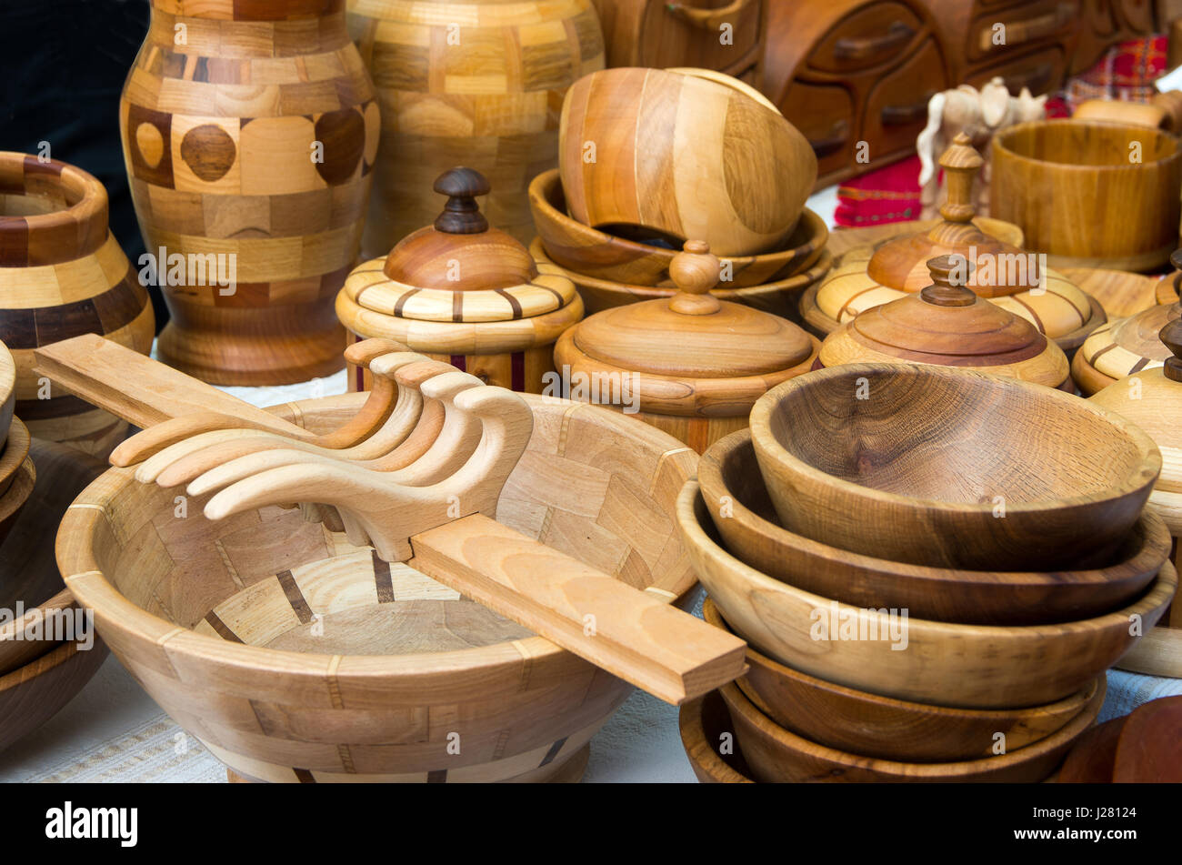 Schöne hölzerne Haushaltsgegenstände. Hölzerne Küchenutensilien Stockfoto