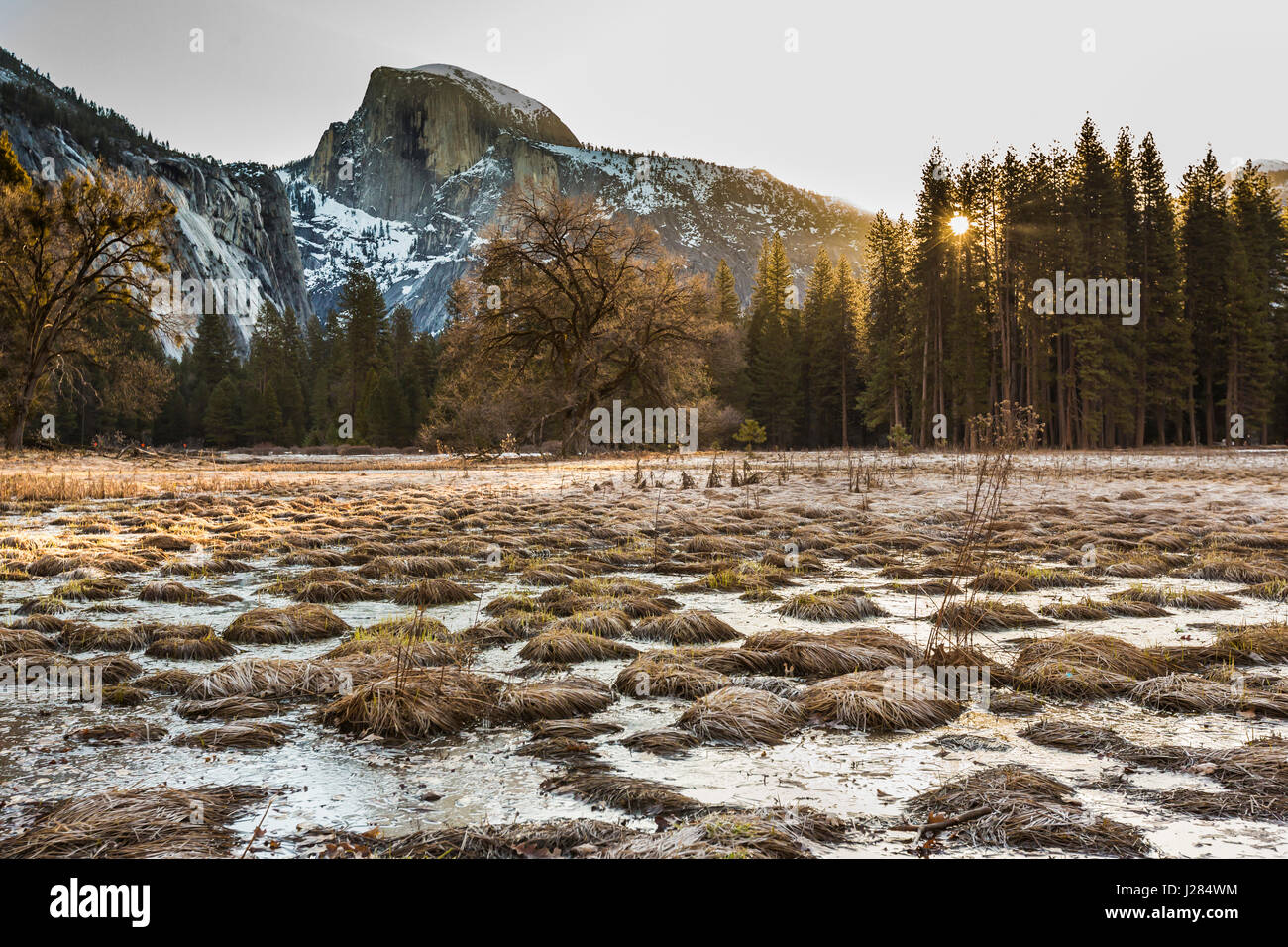 See vor Bergen Stockfoto