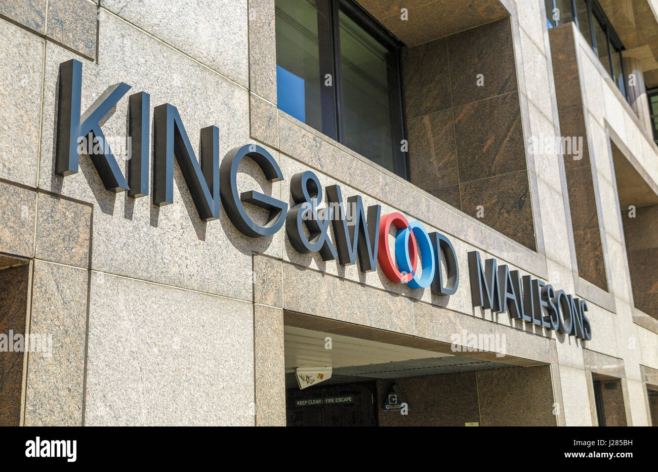 Londoner Büros der King & Wood Mallesons LLP, multinationale Kanzlei mit Sitz in Hong Kong, drei Krane gehen, London EG4, in der Verwaltung Stockfoto