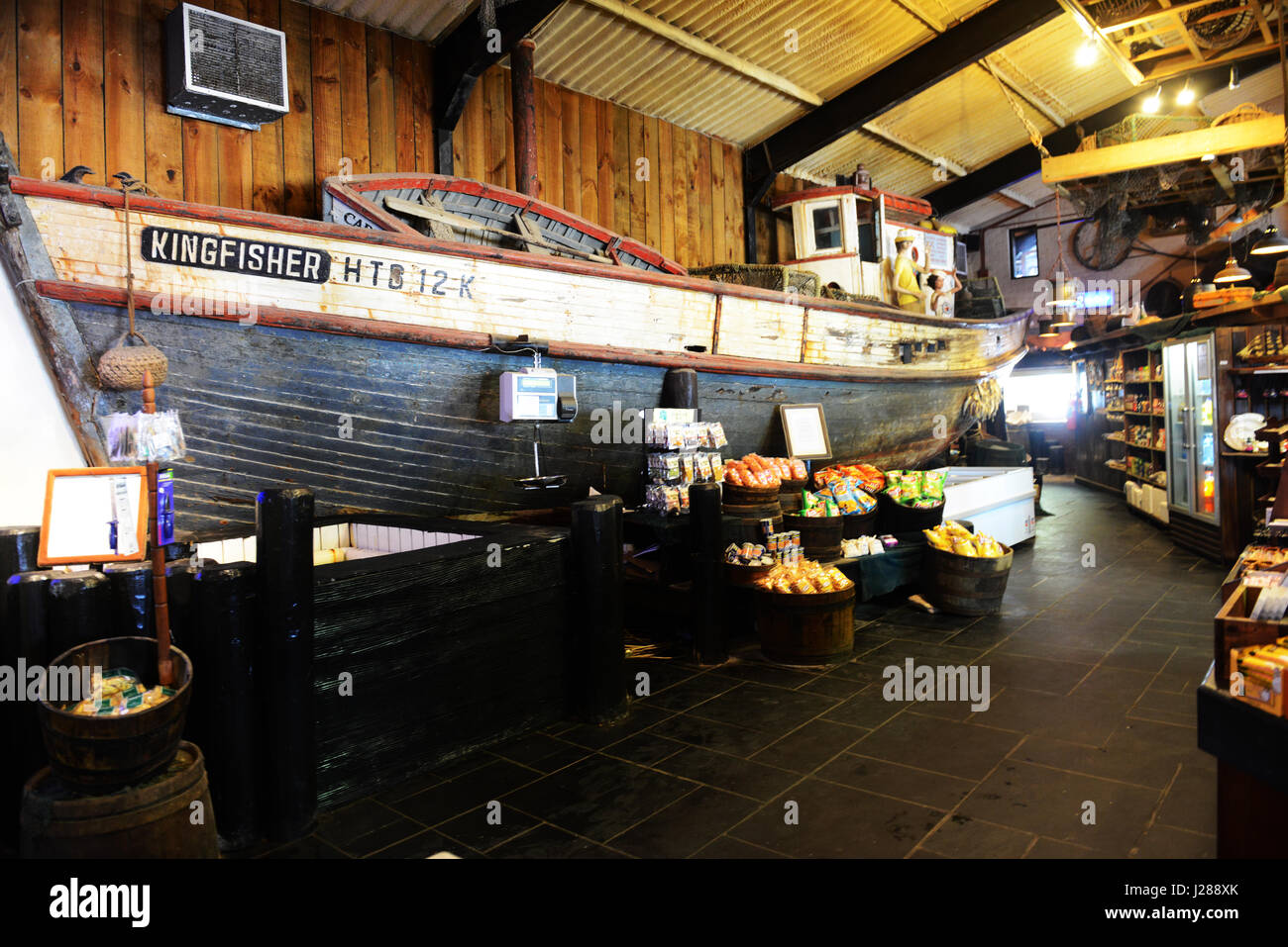 Der bunte Markt in Hout Bay Fisherman wharf. Stockfoto