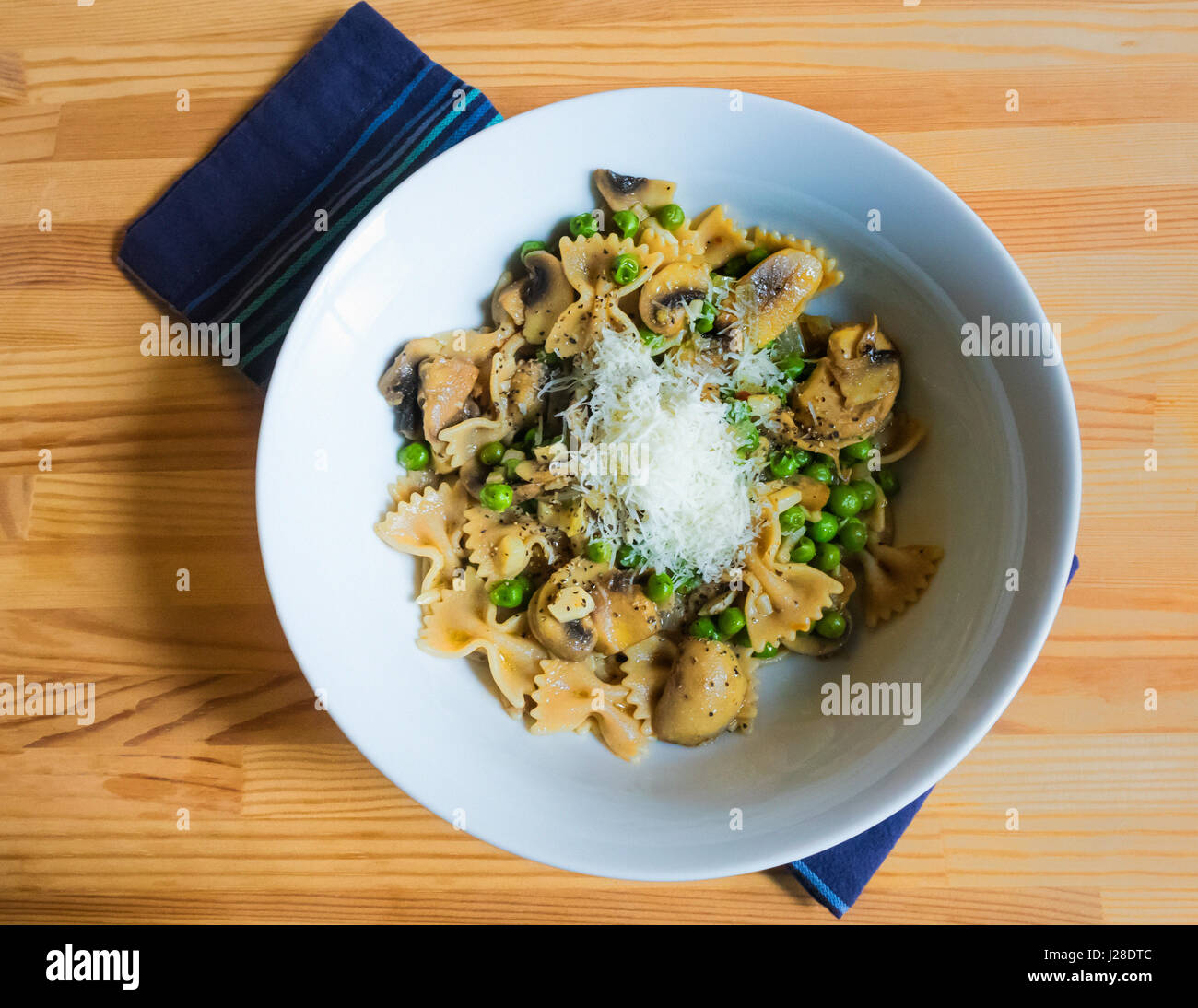 Blaue Pilze Stockfotos und -bilder Kaufen - Alamy Blaue Pilze Stockfotos und -bilder Kaufen - Alamy