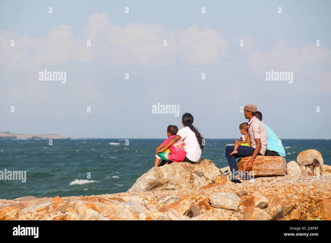 Sri Lanka, Süd-Provinz, Kirinda, Familie an der Südküste in Sri Lanka Stockfoto