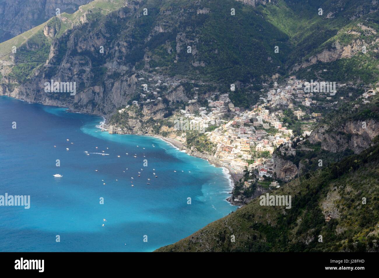 Positano malerischen Klippe Seite Dorf an der Amalfi-Küste und der Bucht von Salerno vom Weg der Götter-Kampanien-Italien Stockfoto