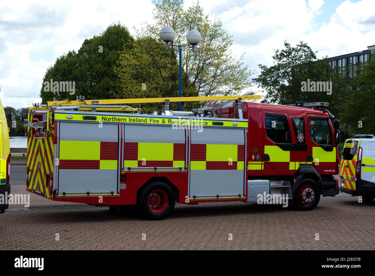 Ein Volvo Nordirland Feuer und Rettung Feuerwehrauto an der Commercial Vehicle Show, NEC, Birmingham, UK Stockfoto