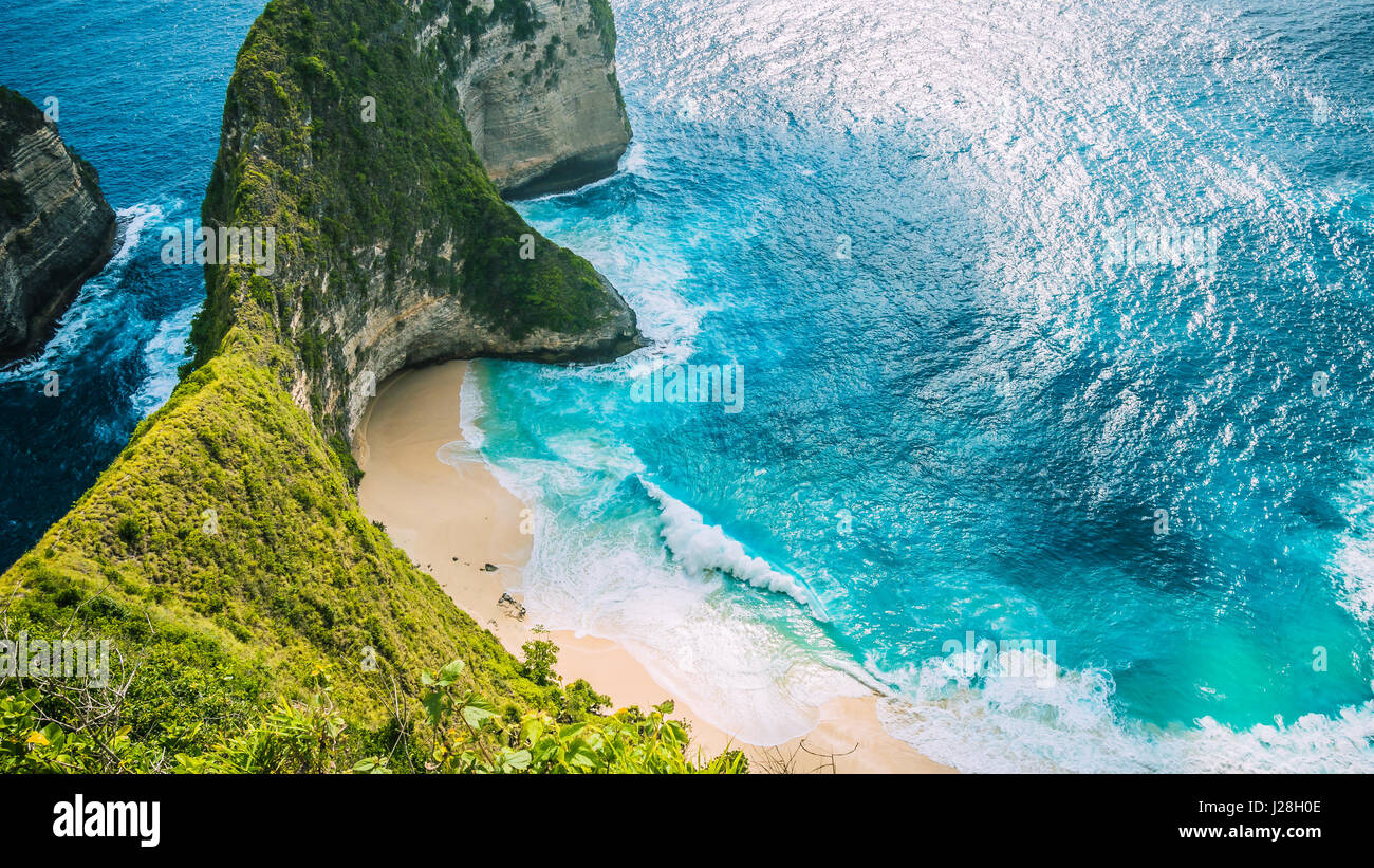 Manta-Bucht oder Kelingking Strand auf Nusa Penida Insel, Bali, Indonesien Stockfoto