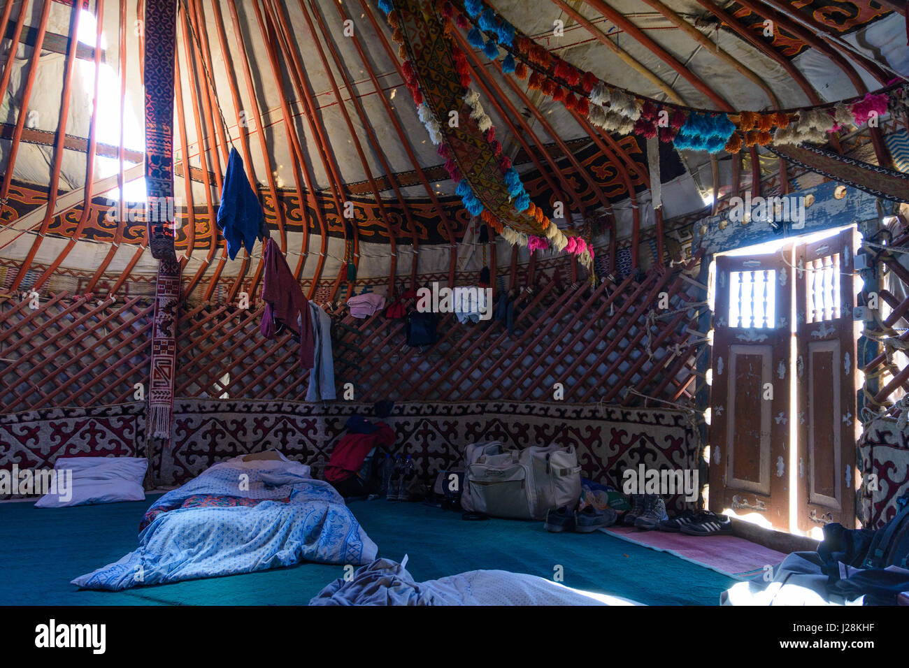 Usbekistan, Nurota Tumani, Jurten für Touristen in der Kizilkum-Wüste Stockfoto
