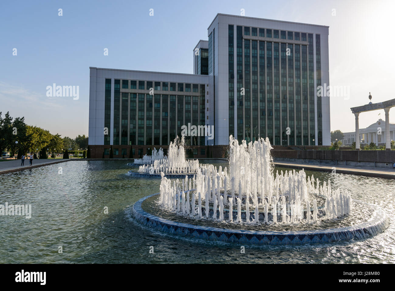 Usbekistan, Taschkent, auf dem zentralen Platz von Habib mit Präsidentenpalast Stockfoto
