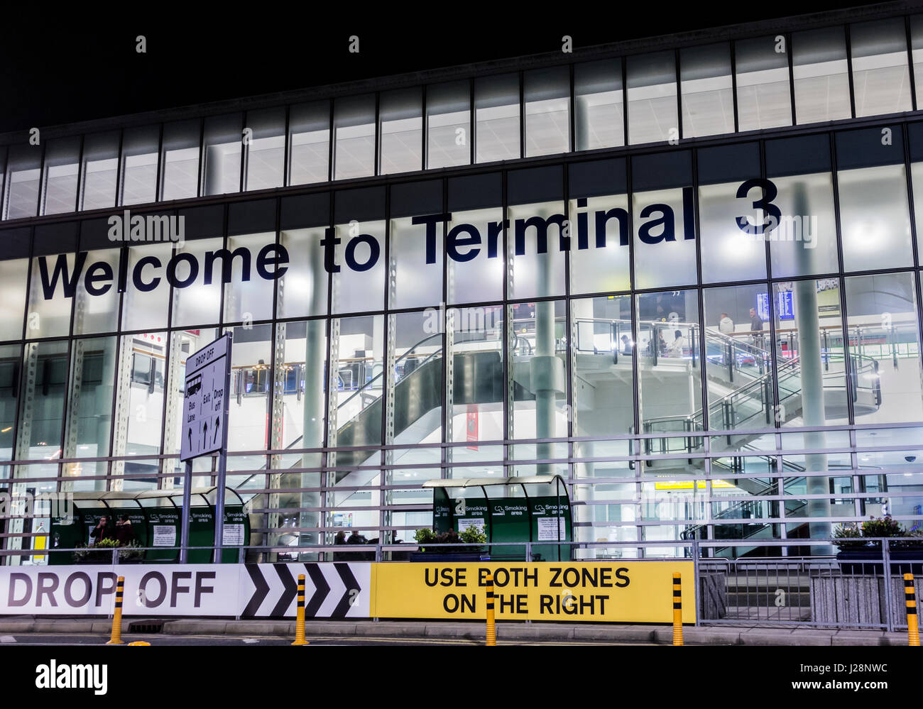 Flughafen Manchester UK. Außenansicht des TERMNAL 3. Stockfoto
