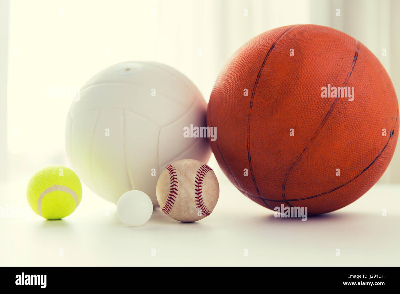 Nahaufnahme von verschiedenen Sportarten Kugeln set Stockfoto