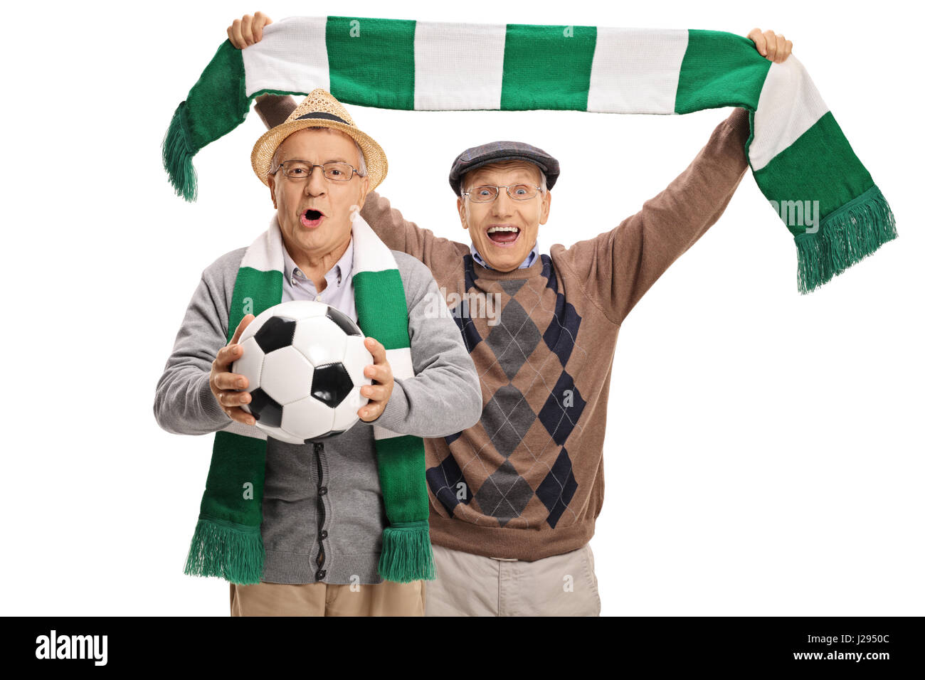 Aufgeregt ältere Fußball-Fans jubeln isolierten auf weißen Hintergrund Stockfoto