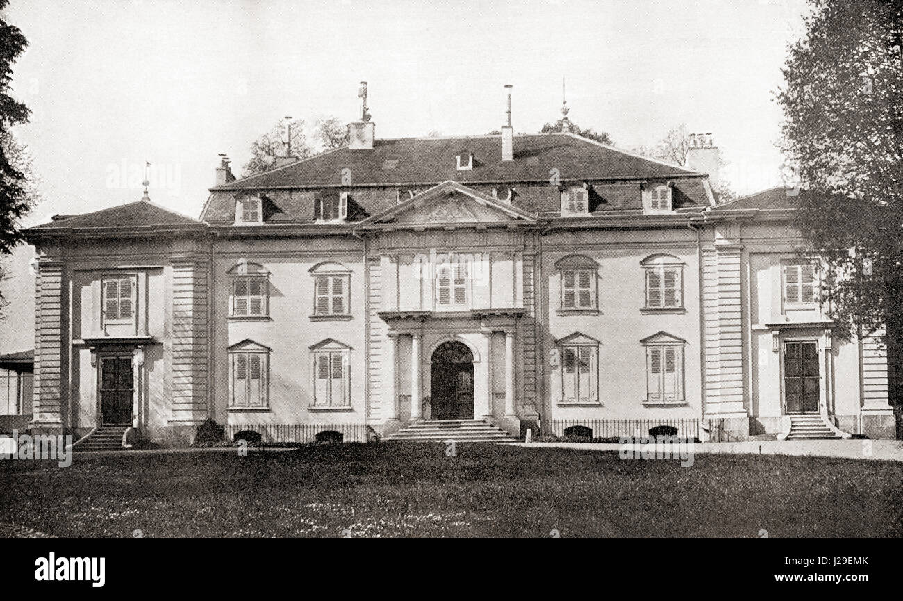 Voltaires Château an Ferney, Frankreich. François-Marie Arouet, 1694-1778, bekannt durch seine Nom De Plume Voltaire.  Französischer Schriftsteller, Historiker und Philosoph Erleuchtung.   Aus der internationalen Bibliothek des berühmten Literatur veröffentlicht um 1900 Stockfoto