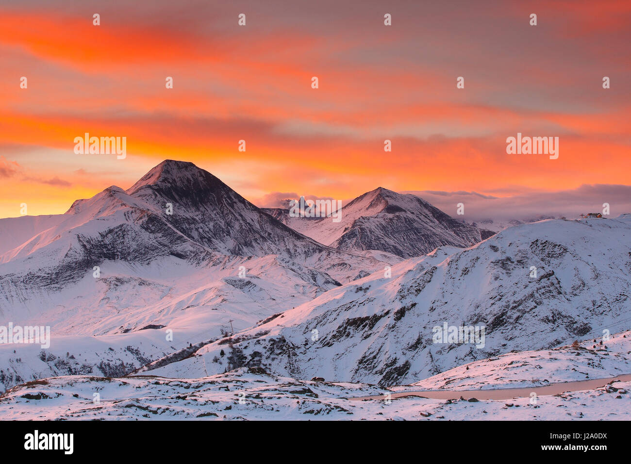 Sonnenuntergang über Aiguilles d'Arves in den französischen Alpen Stockfoto