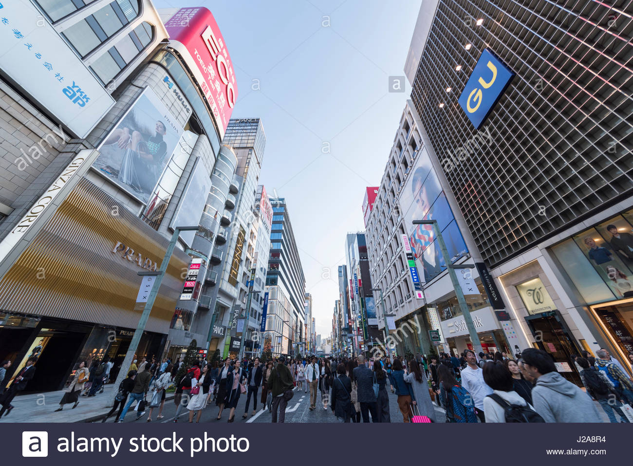 Ginza Chuo Street Chuo Ku Tokyo Japan Stockfotografie Alamy