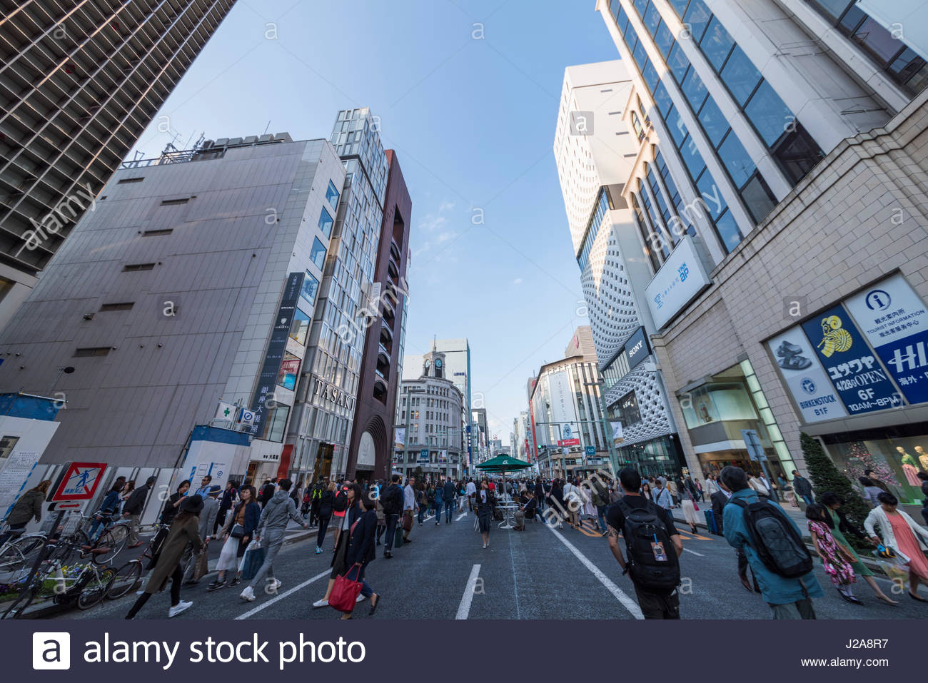 Ginza Chuo Street Chuo Ku Tokyo Japan Stockfotografie Alamy