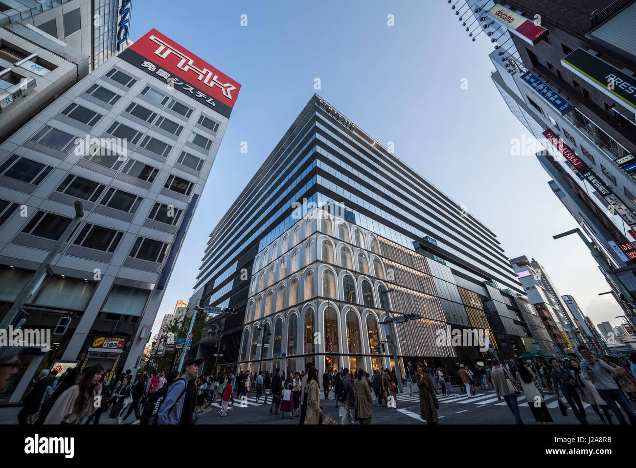 Außenseite des Ginza sechs Gebäude, Chuo-Ku, Tokyo, Japan Stockfoto