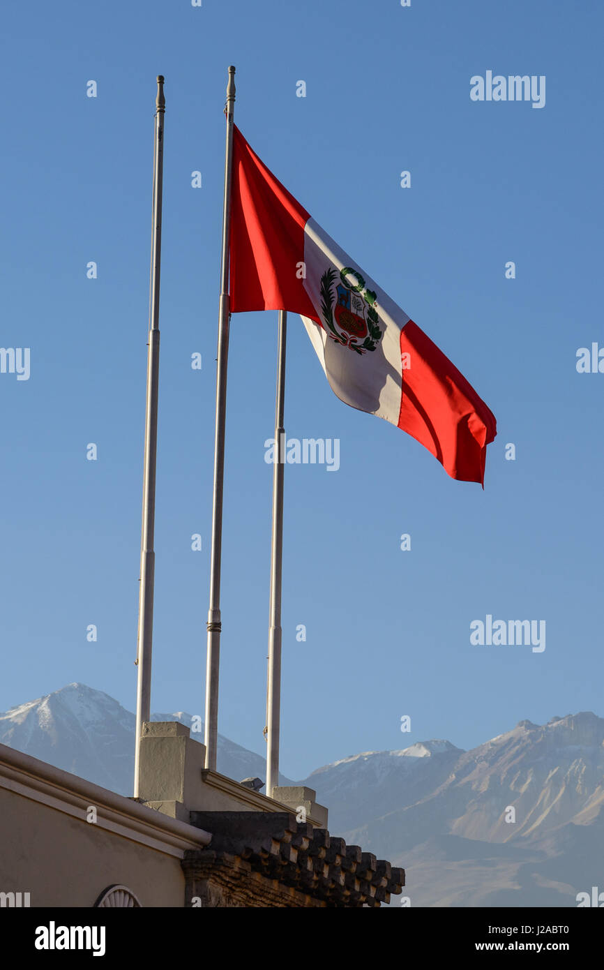 Peru, Arequipa, Peru-Flagge Stockfoto