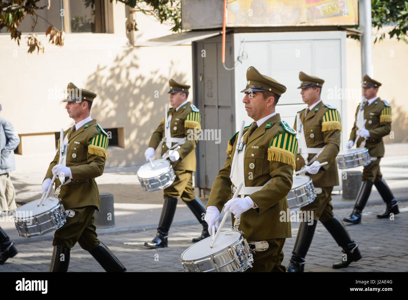 Chile, Región Metropolitana, Santiago de Chile, Sonntag Militärparade am Präsidentenpalast Stockfoto