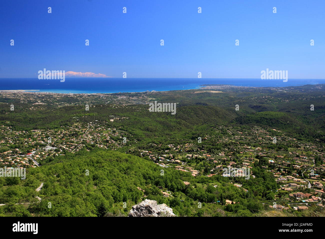 Vue Aerienne de Vence, zahlt Vencois et Valle du Loup, Alpes-Maritimes, 06, PACA, Cote d ' Azur, Frankreich Stockfoto