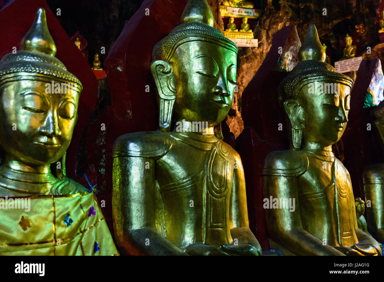 Myanmar (Burma), Shan, Pindaya, die prächtigen Höhle von Pindaya beherbergt mehr als 8000 Buddhafiguren auf mehreren Etagen Stockfoto