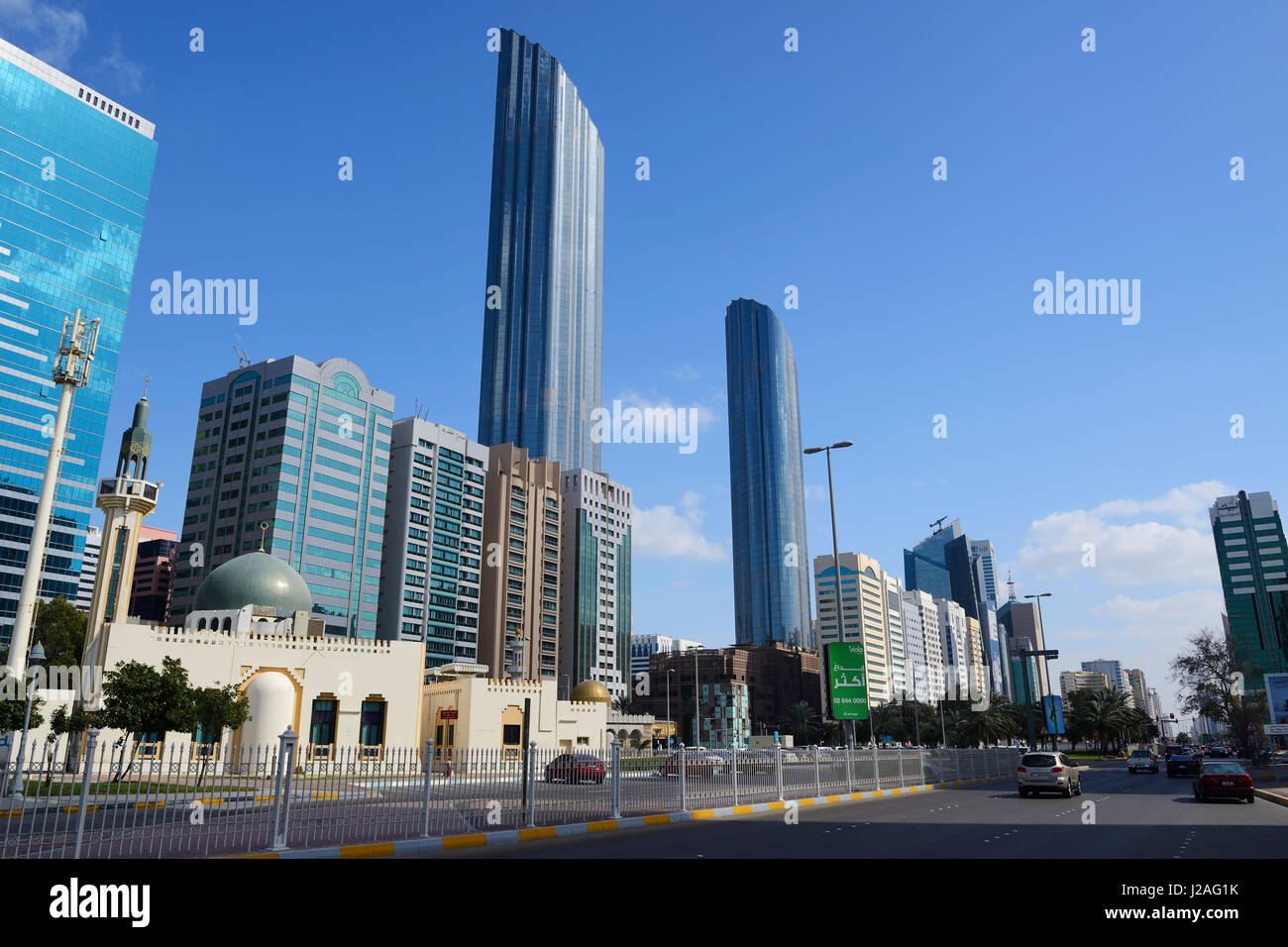 Scheich Rashid Bin Saeed Street in Abu Dhabi, Vereinigte Arabische Emirate, Naher Osten Stockfoto