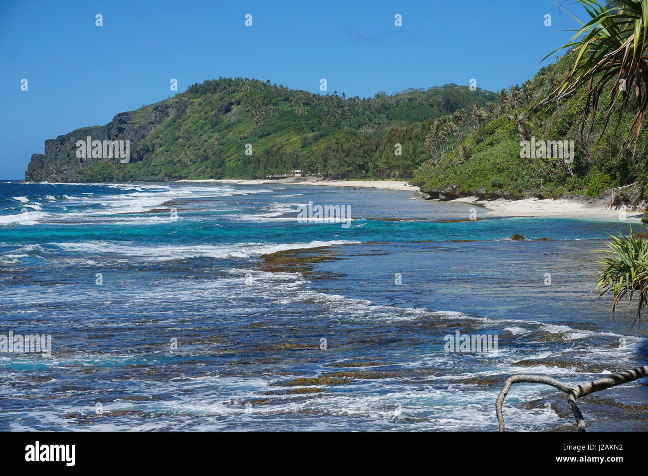 Küste der Insel Rurutu, Austal Archipel, Süd-Pazifik, Französisch-Polynesien Stockfoto