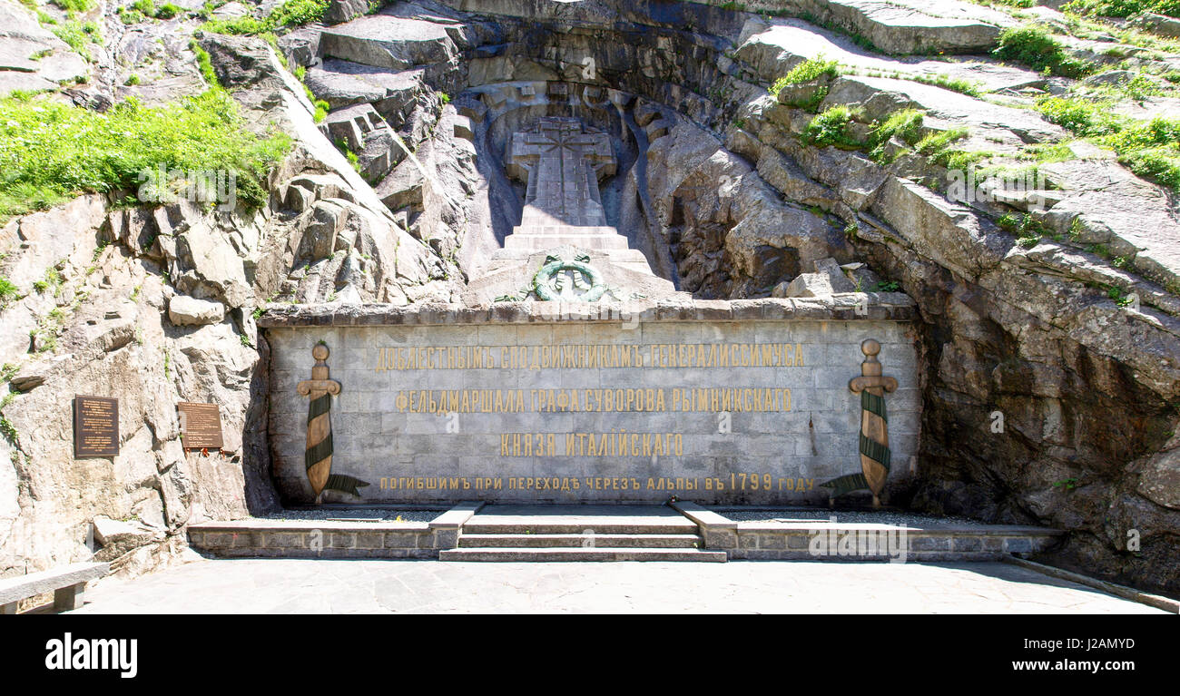 Andermatt, Schweiz - 28. Juni 2016: Suworow-Denkmal zum Gedenken an die Schlacht um die Schöllenenschlucht 25. September 1799. Stockfoto