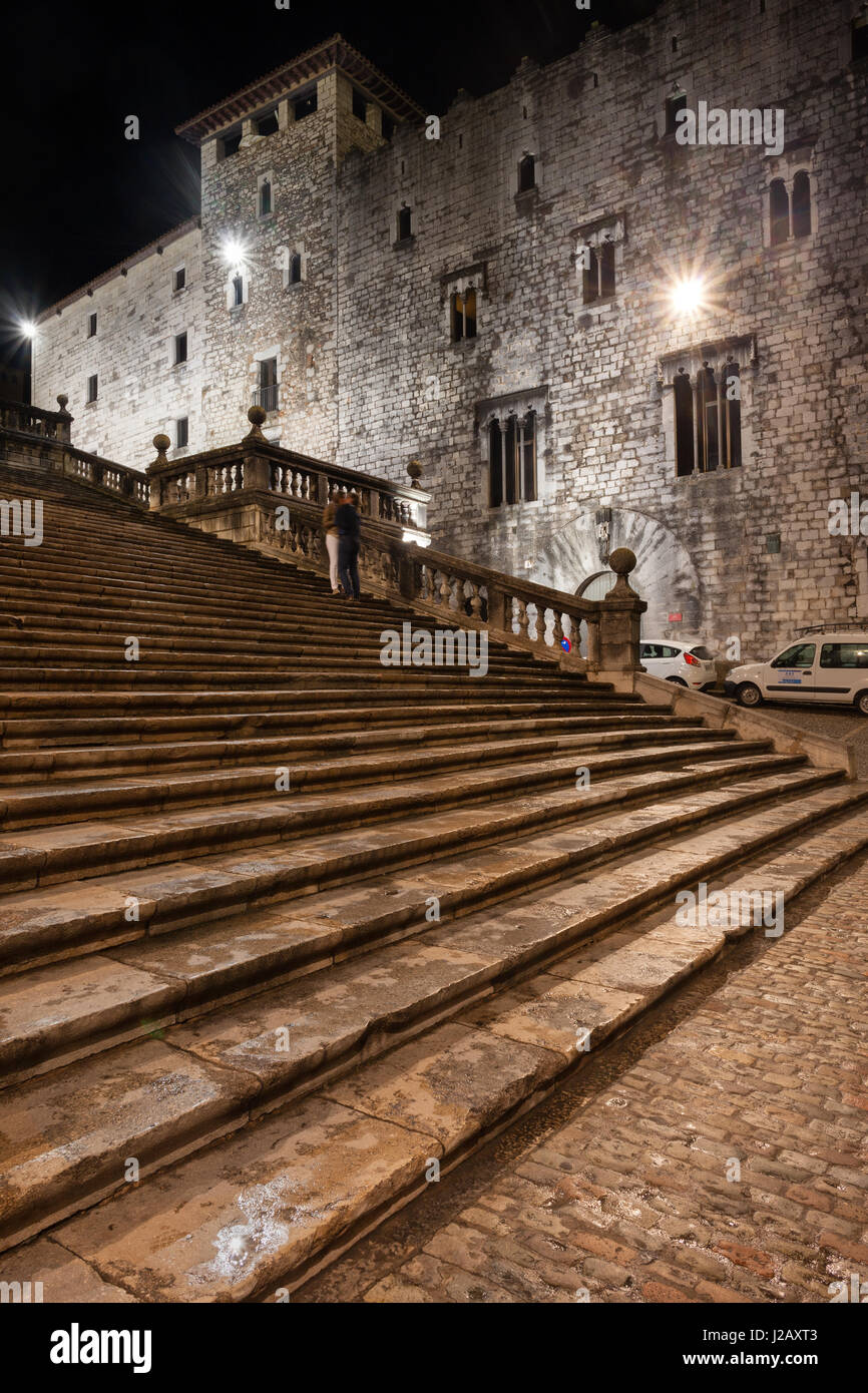 Treppe zur Kathedrale von Girona von 1607 in der Nacht in der Stadt Girona, Katalonien, Spanien Stockfoto